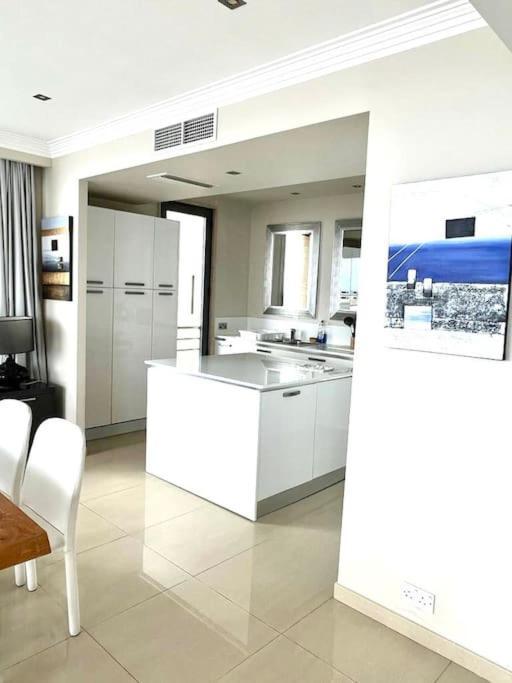 Apartment Spectacular 3br In *