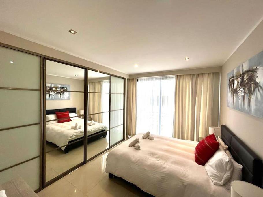 Spectacular 3br In Apartment