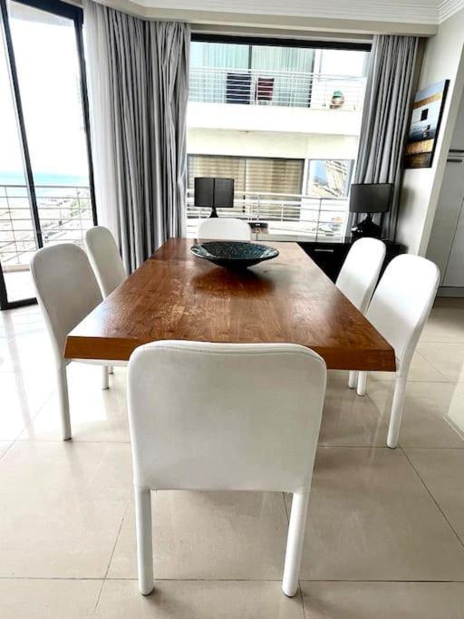 Spectacular 3br In Apartment *